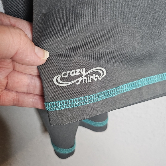 Crazy Shirts Surf Performance Tee Shirt Mens XXL Hawaiian Tribal Gray Stretchy - Picture 9 of 10